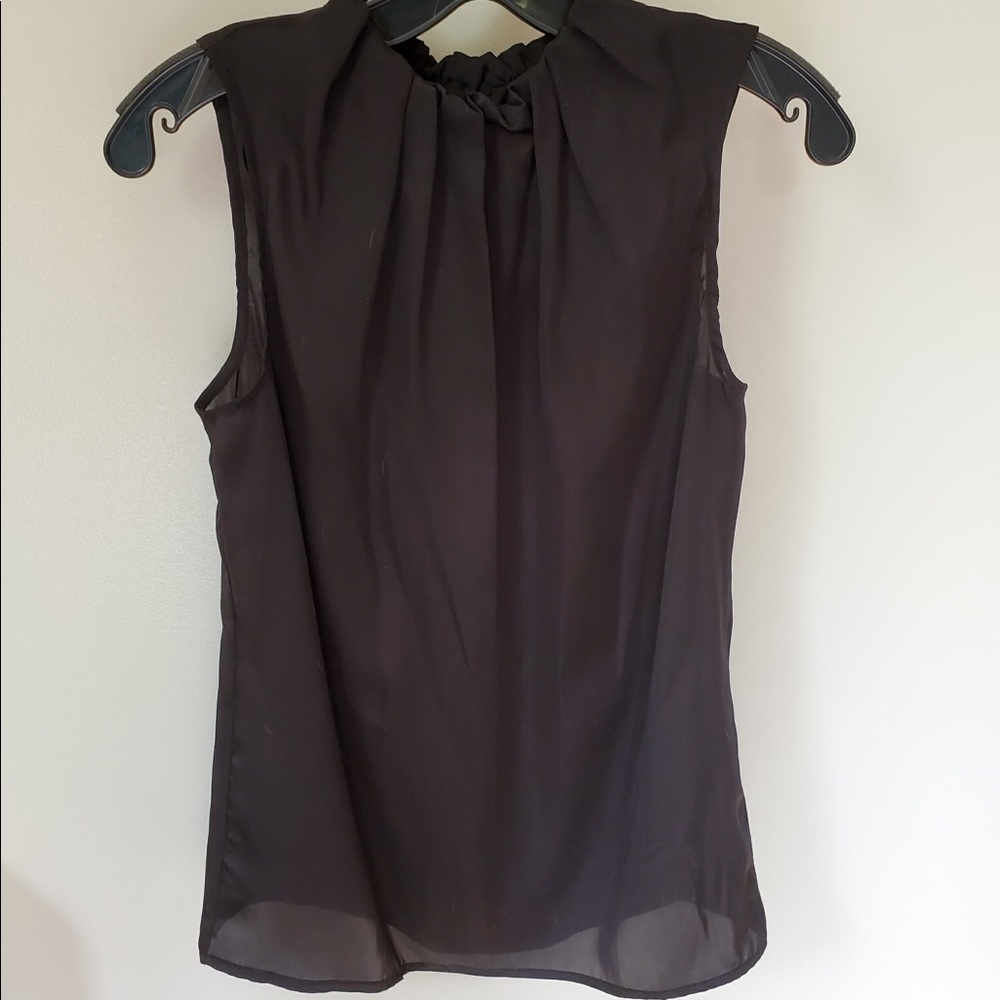 I’m selling a black dress shirt!